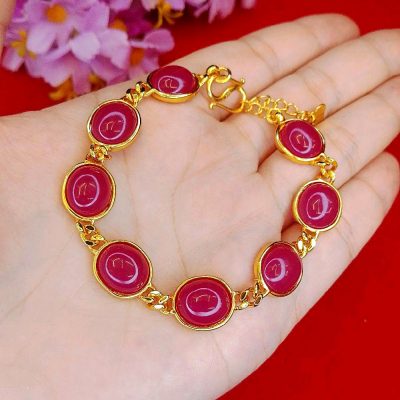 สร้อยข้อมือสีทับทิมกับหยก ลายเลส มาแล้วจ้า ปรับขนาดได้ฟรีไซส์ – ทับทิม